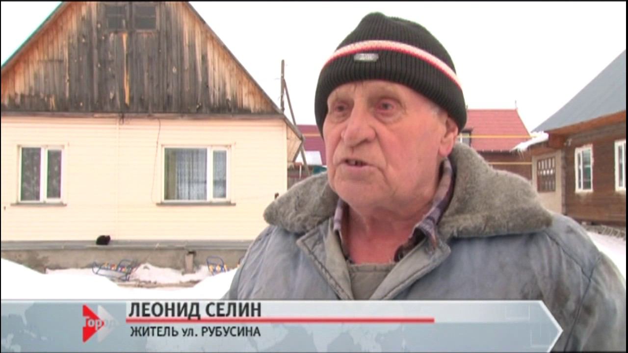 Гаражные войны — одни барнаульцы складируют снег на территории других горожан
