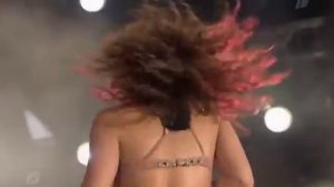 Shakira - Hips Don't Lie (LIVE in Russia)