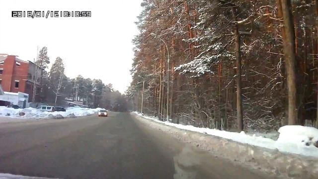 Видео с регистратора, г.Пермь, Закамск, от ул.К.Пирожкова до ул.Богдана Хмельницкого 12.01.2018г. смотреть онлайн