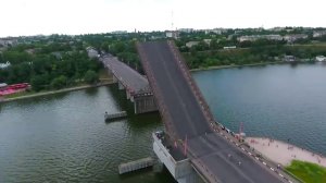 В Николаеве развели мосты для прохода военных кораблей!