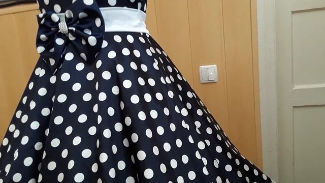 Ретро платья Мама и дочка. Два платья для мамы и дочки в горошек. смотреть онлайн