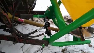 Переделка (РУМА) розбрасывателя удобрений под гидравлическую заслонку.
