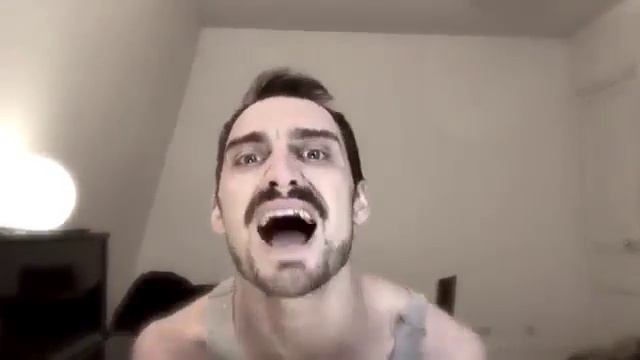 Мужик поёт тонким голосом :3 смотреть онлайн