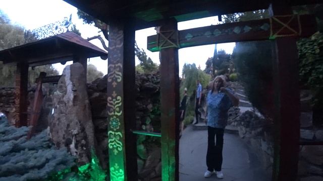 ?  VLOG: Дальняя дорога/ Едем к морю?/ Прогулка и танцующие фонтаны в парке Лога?/ День 1