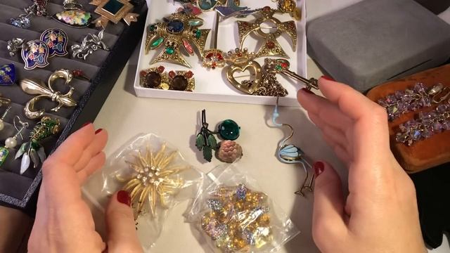20. Распаковываю посылку с винтажной бижутерией!