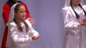 Чеченский танец,в исполнение"Алтынай"