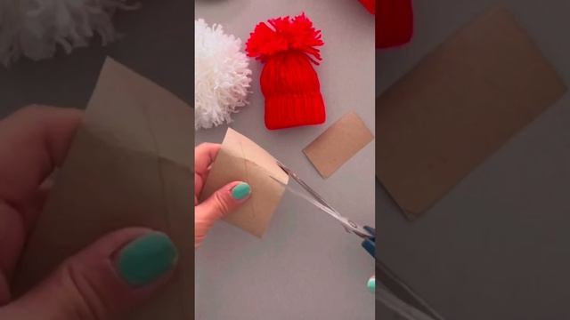 Гномик из пряжи. Симпатичный гномик савайми руками.