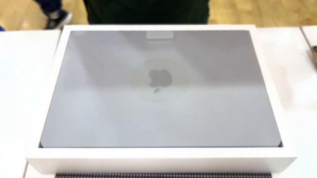 I'm Saying Hi to my Apple Macbook Pro 14" M1 смотреть онлайн