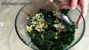 Заливной пирог с рыбой, яйцами и зеленью на сметане. Быстрый рецепт