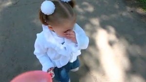 А калина не верба, я дівчина молода