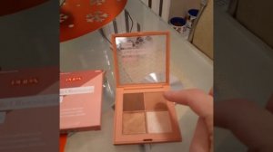 Тени для нависшего века/ не размазывается целый день/ просто супер!