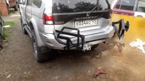 задний бампер с калитками на  Mitsubishi Challenger