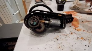 Ремонт мотора фароомывателя Мерседес W124 (закисший шток)