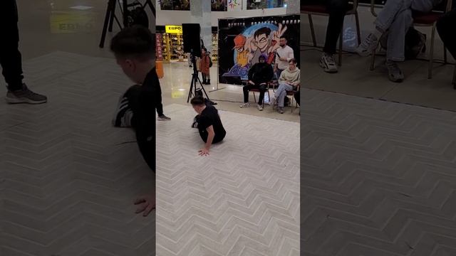 break dance battle . Брейк-данс баттл продолжение