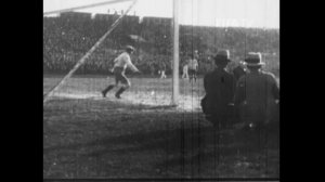 1930 WORLD CUP FINAL: Uruguay 4-2 Argentina