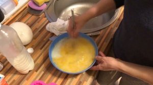 Мастер класс по приготовлению омлета из страусиного яйца