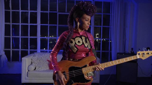 Spotlight: Nik West | American Professional II Series | Fender смотреть онлайн