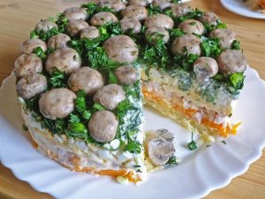 САЛАТ ГРИБНАЯ ПОЛЯНА С ШАМПИНЬОНАМИ.mp4