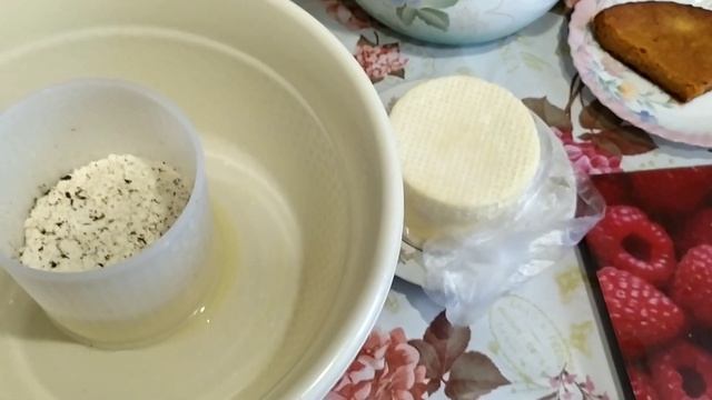 Кекс с облепиховым вареньем//Сыр Адыгейский (панир).