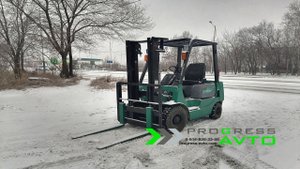 Обзорное видео японского полуторатонного вилочного погрузчика MITSUBISHI FG15 цена в описании