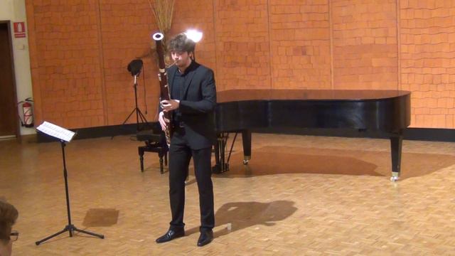 Fantasía para Fagot solo. Arnold смотреть онлайн