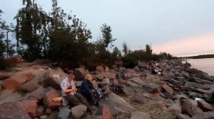 Золотой, розовый, жемчужный закат на Финском заливе. Санкт-Петербург, Балтийский бульвар,11.08.2023