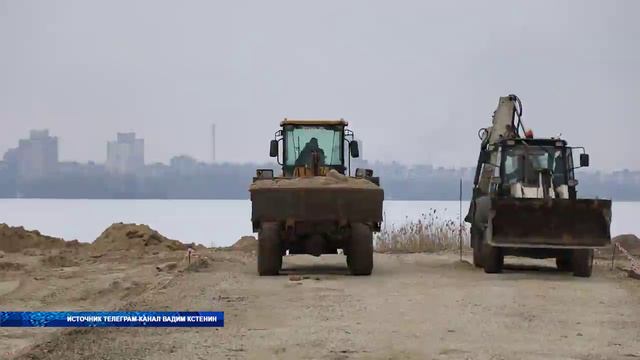 В Воронеже продолжаются работы по реконструкции Петровской набережной