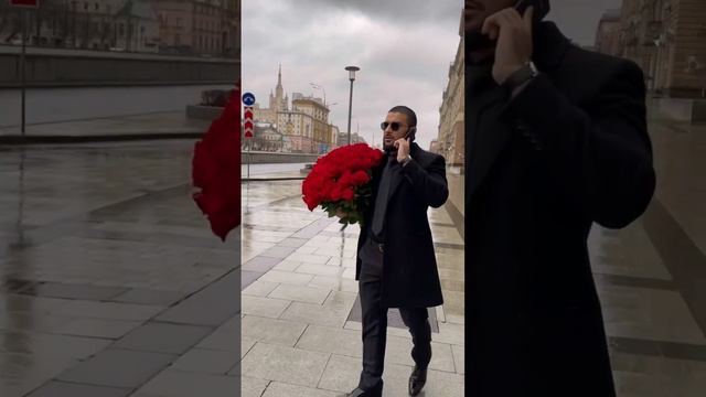 Она любила розы 🌹🌺