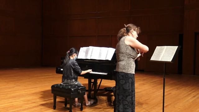 Mozart - Violin Sonata No. 21, E Minor, K. 304 [Alla Aranovskaya& Sophie Yu] смотреть онлайн