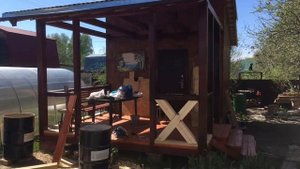 Перила крест на крест, в пол дерева