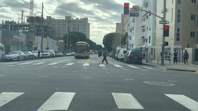 Los Angeles Figueroa Street | Scenic Drive Skid Row Homeless Camps| Figueroa Street LA at night смотреть онлайн