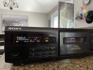Стереокассетная дека Sony TC-KE500S с 3 головками W Dolby S NR-произведён в Малайзии-1996-1997-год
