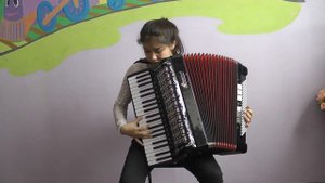 Пронина Дарья,  р н п в обработке  В. Ефимова  «Ой, при лужку, при лужку»