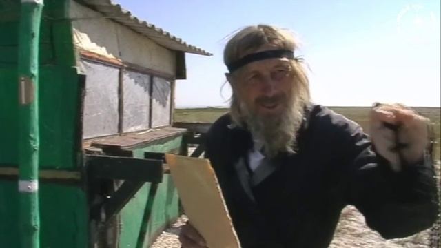 Монах Марк в ските Христова воскресения на острове Джарылгач смотреть онлайн