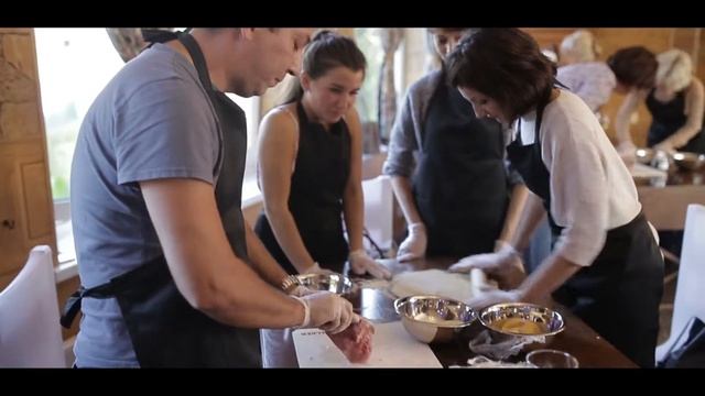 Кулинарный тимбилдинг/банкет/фуршет смотреть онлайн