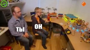 типичный диджей на школьной дискотеке: