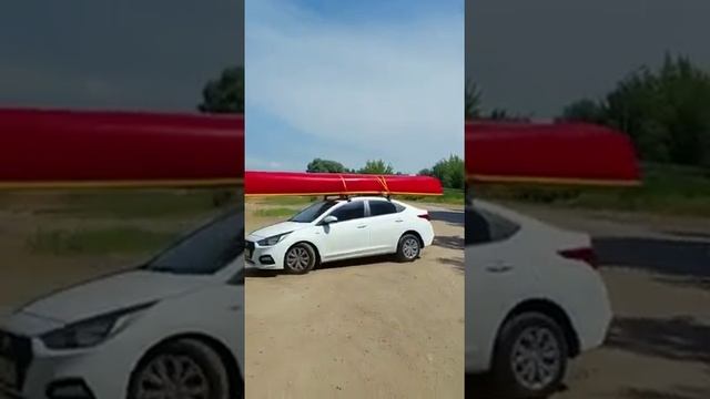 Перевозка каноэ на крыше авто