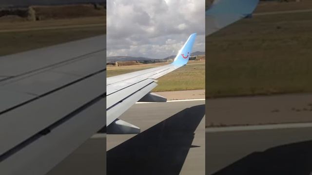 Thomson 737-800 Departing Paphos International Airport