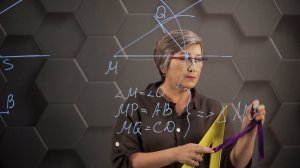 Построение треугольника по углу и двум сторонам. 7 класс.