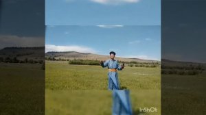 Песня из репертуара Алдара Дашиева "Турэhэн нютаг". Поет: Бимба Дабаев