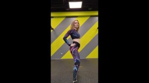 УРОК ПО TWERK часть 2 | КАК НАЧАТЬ ТАНЦЕВАТЬ ТВЕРК С НУЛЯ