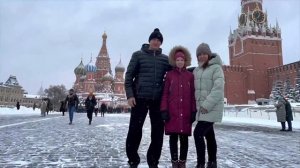 Москва , Красная площадь, Бой курантов и очередь в Мавзолей Ленина