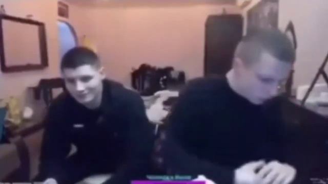 чувак хлопает в ладоши смотреть онлайн