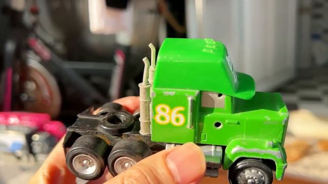 Box full of Model Car Jaguar, Nissan, Audi, Maserati, Peugeot, Pickup Truck , Police Pickup Truck 8 смотреть онлайн