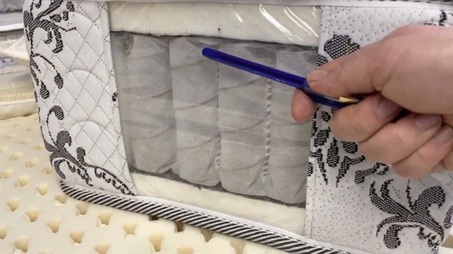 Латексный матрас- натуральный качественный наполнитель с ортопедическим эффектом.