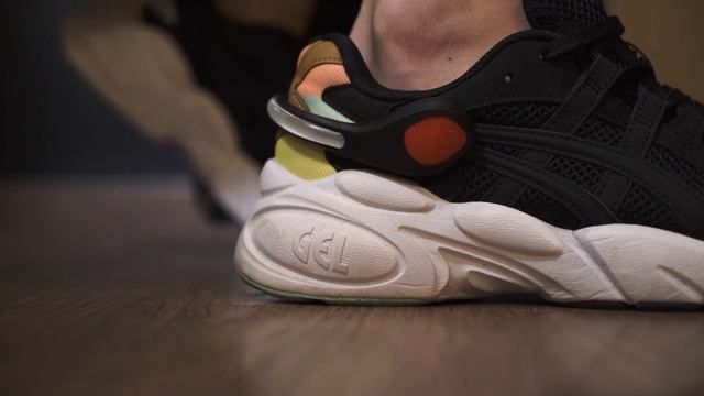 Фонарик-маячок безопасности на обувь Forrest Run смотреть онлайн