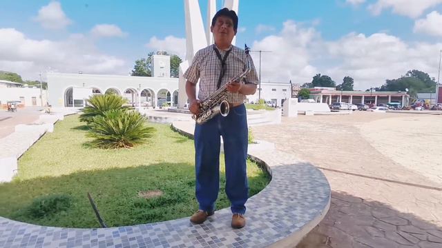 MARTIN Y SU SAX.. bésame en la boca смотреть онлайн