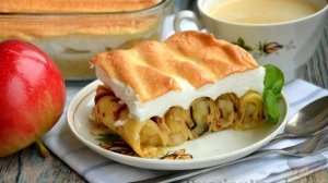 Ароматные блинчики под нежной меренгой
СОЛОЖЕНИКИ С ЯБЛОКАМИ