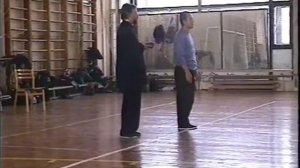 Разъяснение отдельных упражнений комплекса "тайцзи цигун" Чжоу И. Фильм2