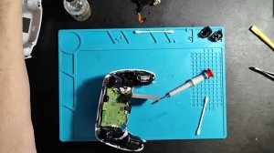 Проблема - не включается и не заряжается Dualsense (простой ремонт)